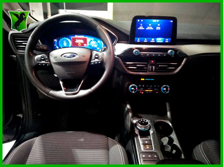 Ford Kuga 2022, foto 14