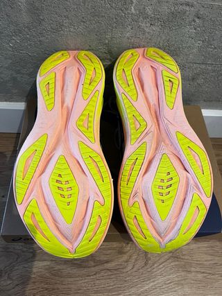 Asics Superblast 2 Gris/Amarillo