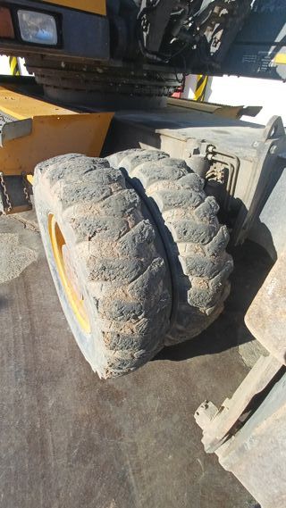 Excavadora Volvo EW180C de Ruedas