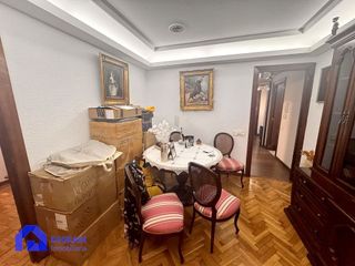 Piso en venta en Zona Teatro Campoamor en Oviedo