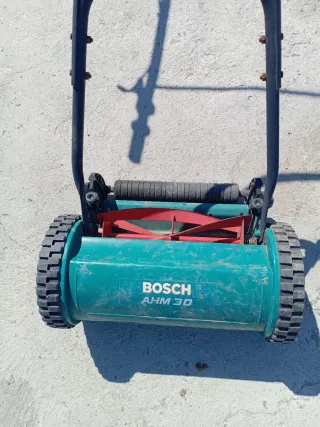Cortacésped manual Bosch AHM 30