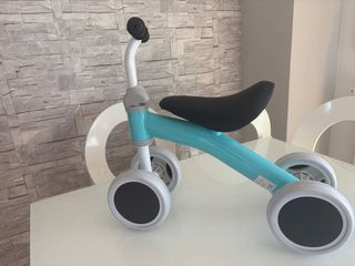 Correpasillos bebé azul