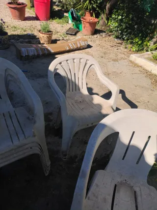 Sillas de plástico apilables