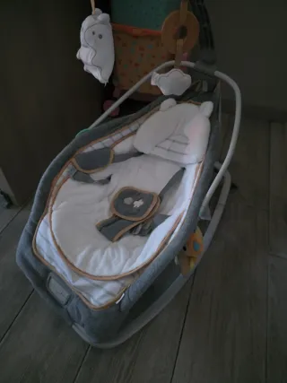Hamaca bebé con peluches