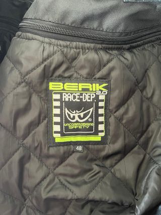 Chaqueta Moto Berik Negra y Roja