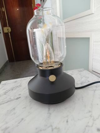 LÁMPARAS DE MESA (DE DISEÑO). Tfno: 601444725.