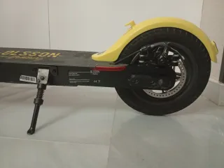 Patinete Eléctrico Olsson + Casco + Ruedas 10 pulg