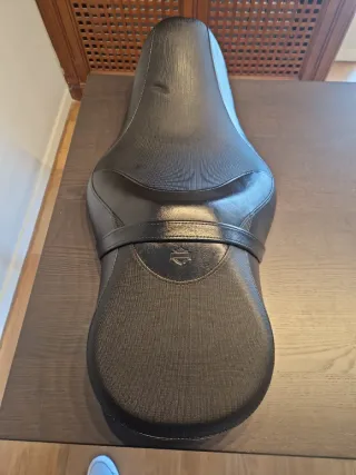 Asiento Harley-Davidson 883 Negro