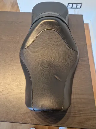 Asiento Harley-Davidson 883 Negro