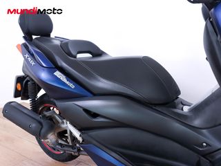 YAMAHA X-MAX 125 ABS