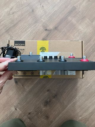 Zoom B2 Four Pedalera Bajo