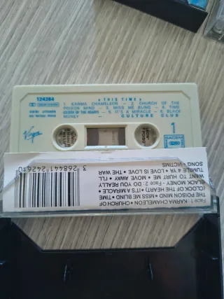 9 Musicassette Artisti Internazionali