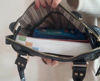 City bag nera con tracolla misura Media