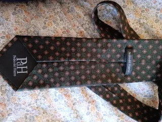 Corbata pedro del hierro y gemelos