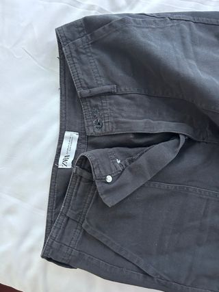 Pantalón cargo gris Zara tiro medio-alto