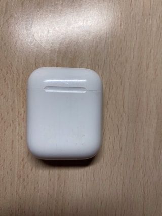 Apple AirPods 1ª Gen + funda Ideal of Sweden