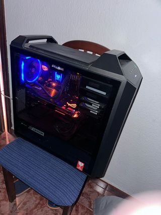 Torre PC Gaming Negra con Luces Azules