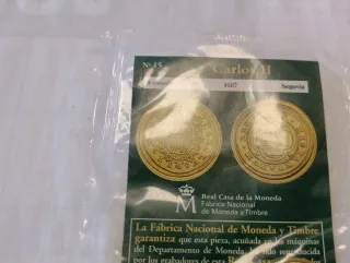 Moneda Carlos II 8 Escudos 1687 Segovia