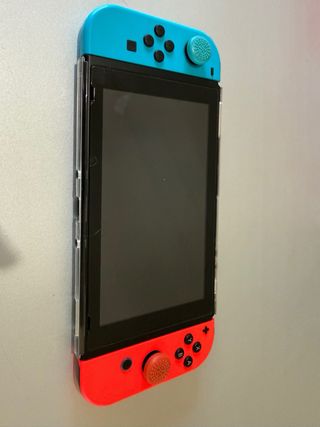 Nintendo Switch V2 Azul/Rojo + Accesorios + Funda