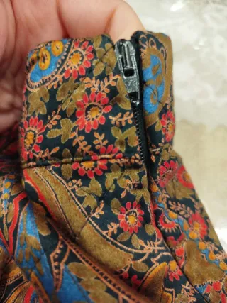 Gonna fantasia paisley