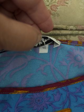 Camiseta El Corte Inglés azul y morada