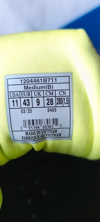 Zapatillas Brooks Cascadia 19 Trail, modelo mujer.