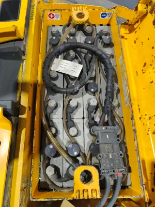 Transpaleta Eléctrica Jungheinrich 2500kg