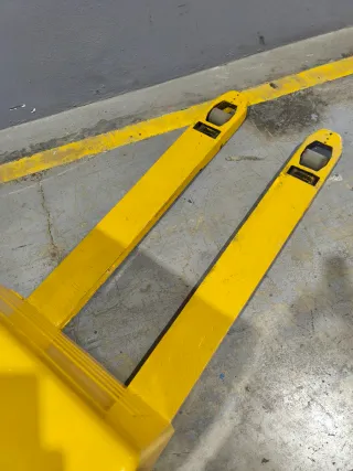 Transpaleta Eléctrica Jungheinrich 2500kg