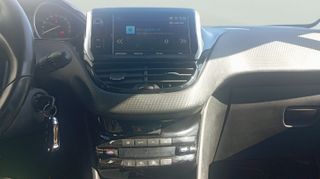 Peugeot 2008 PureTech 110 Allure EAT6 81 kW (110 CV)