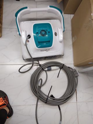 BWT Aquabot WR300 - Robot de Piscina con giroscopio