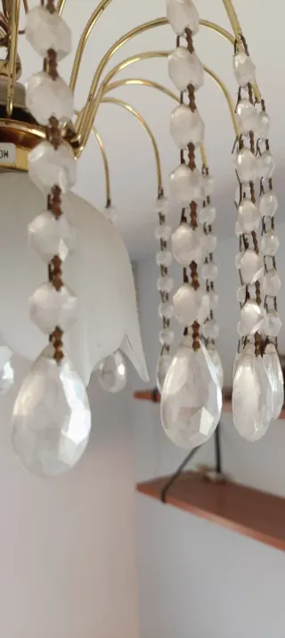 Lámpara colgante dorada con cristales