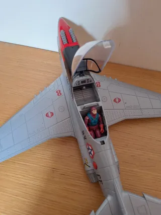 Avión compatible con Gijoe. Figura no incluida.