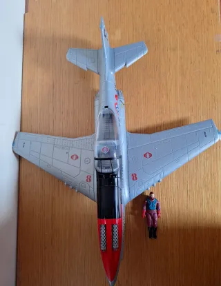 Avión compatible con Gijoe. Figura no incluida.
