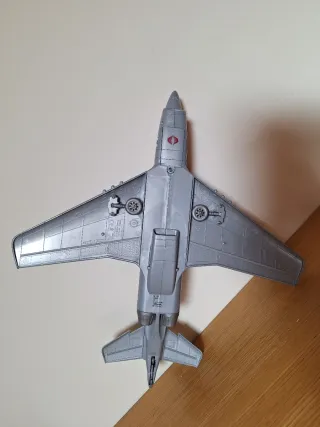 Avión compatible con Gijoe. Figura no incluida.