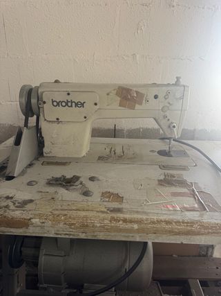 Máquina de coser Brother DB2 industrial