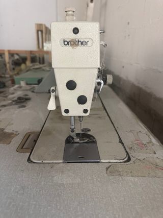 Máquina de coser Brother DB2 industrial