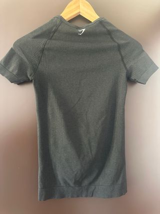 Camiseta Gymshark gris Talla S mujer