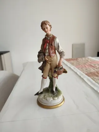 Figura decorativa porcelana