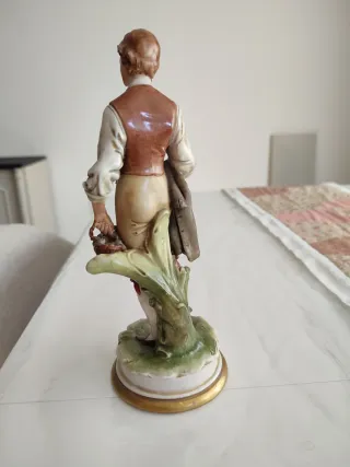 Figura decorativa porcelana