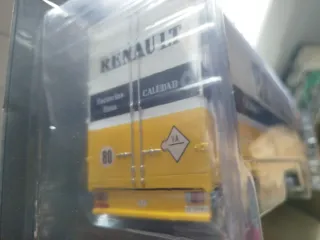 Camión Renault D 38 T + Fascículo