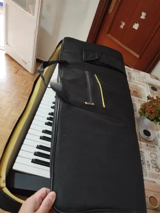 Teclado Yamaha PRS-E363