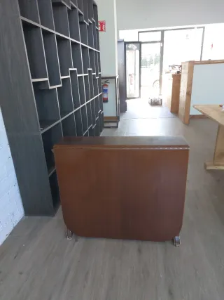 Mesa de comedor antigua plegable de madera