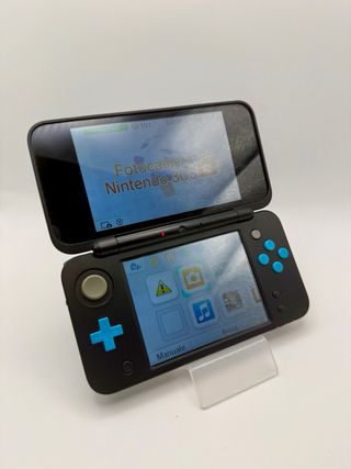 Nintendo New 2DS XL Nero/Blu + Caricatore