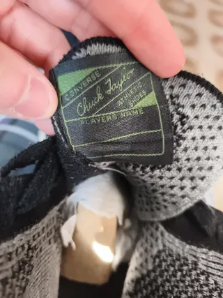 Zapatillas Converse Negras y Blancas