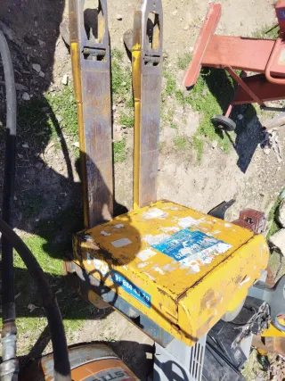 Transpaleta electrónico 2 ud