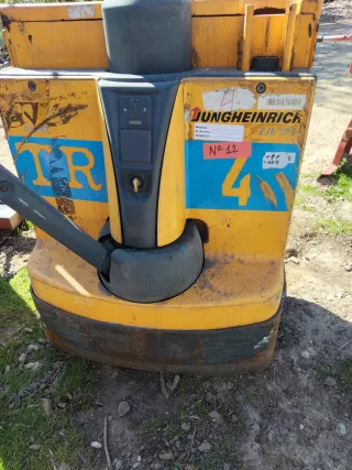 Transpaleta electrónico 2 ud