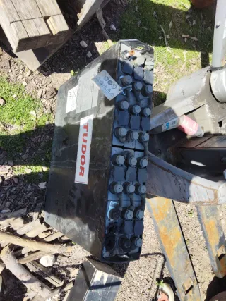 Transpaleta electrónico 2 ud