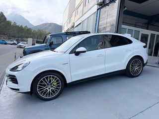 PORSCHE Cayenne Coupé EHybrid Platinum Edition