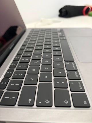 MacBook Air 13 i7 4 núcleos 2020 16GB 512GB ITA