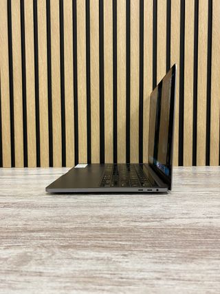 MacBook Pro 13" 2020 TB i5 16gb 512gb SSD